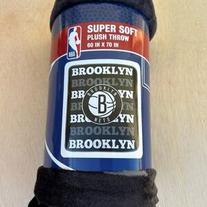 Brooklyn Nets Super Soft Plush Throw 60in x 70in